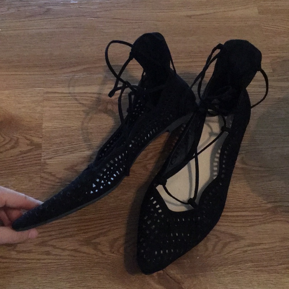 🎉BOGO🎉 POINTED STRAP UP FLATS